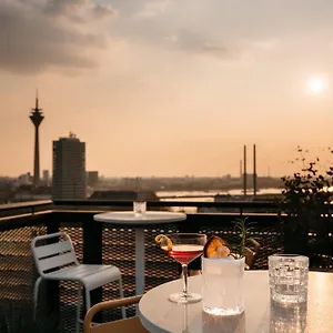 ruby-luna-hotel-dusseldorf.dusseldorf-hotel.net/